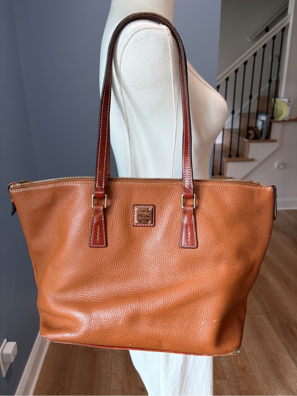 Dooney & Bourke Brown Pebbled Leather Large Tote Bag Zip Top Shoulder Bag